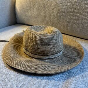 Solar Escape Sun Hat